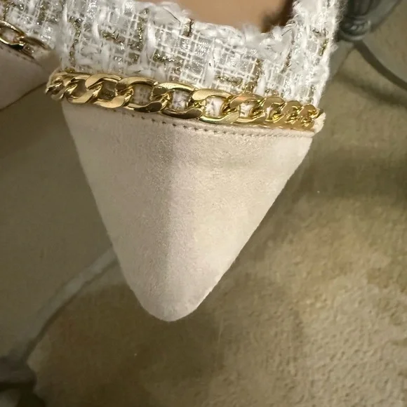 Beige & White Tweed Flats With Gold Chainlink Accent - Picture 2 of 6